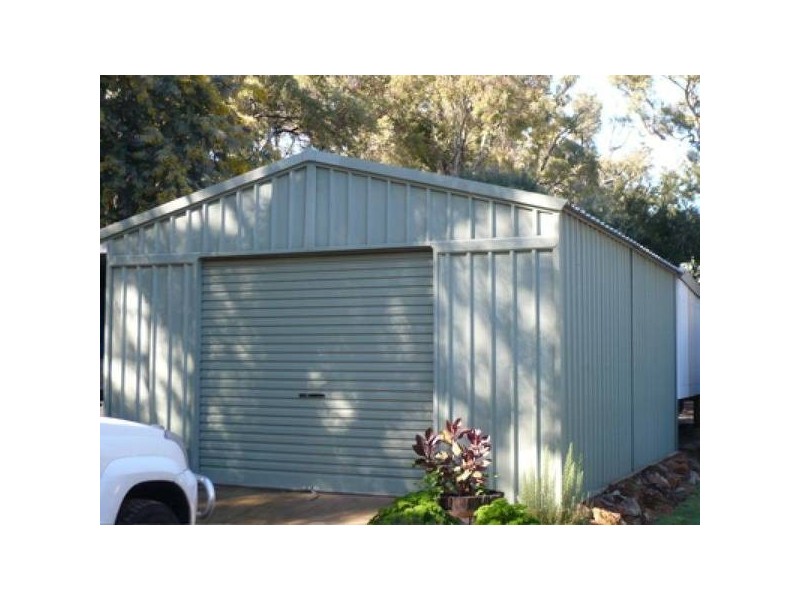 8 Knight Place, Waroona WA 6215