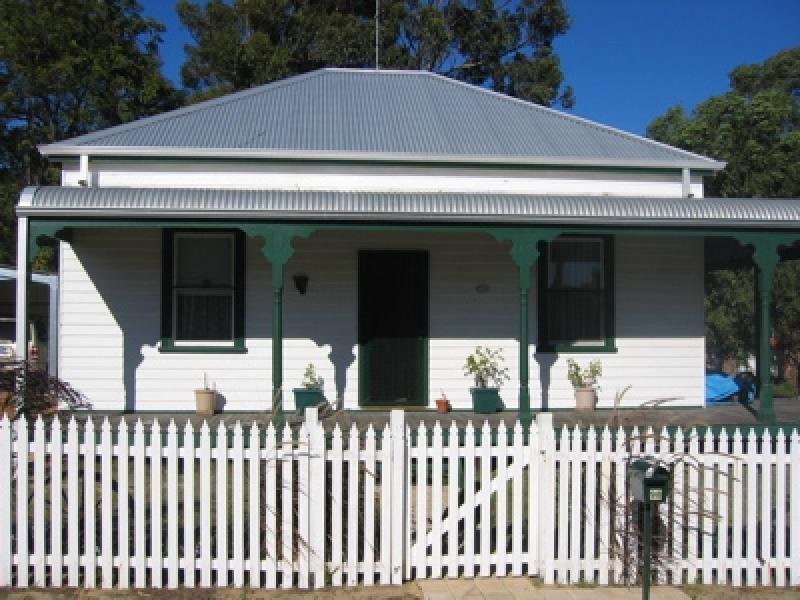 98 FOURACRE STREET, Waroona WA 6215