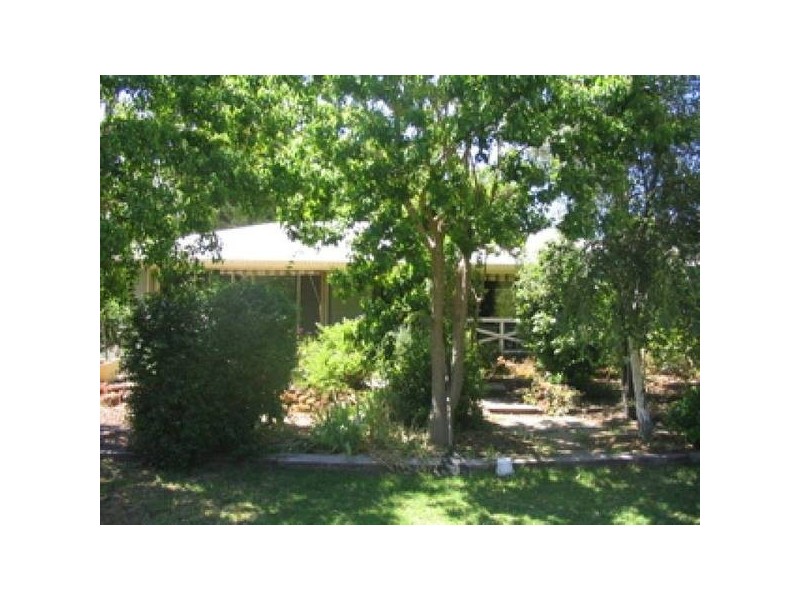 21 Marrinup STREET, Dwellingup WA 6213