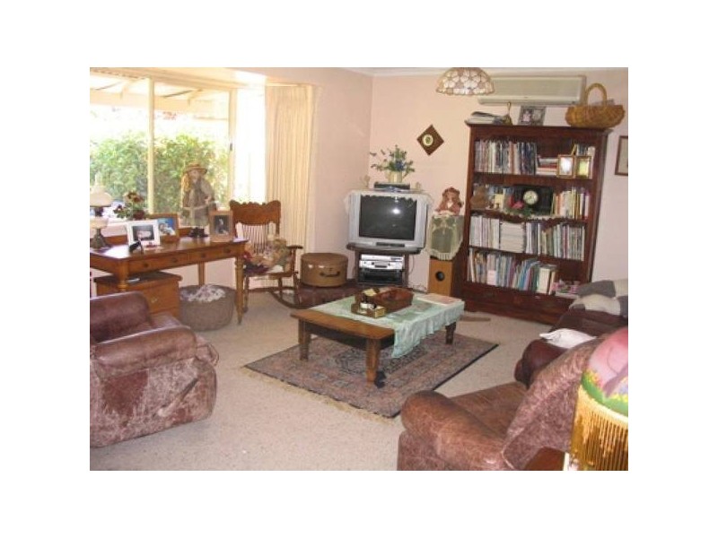 21 Marrinup STREET, Dwellingup WA 6213