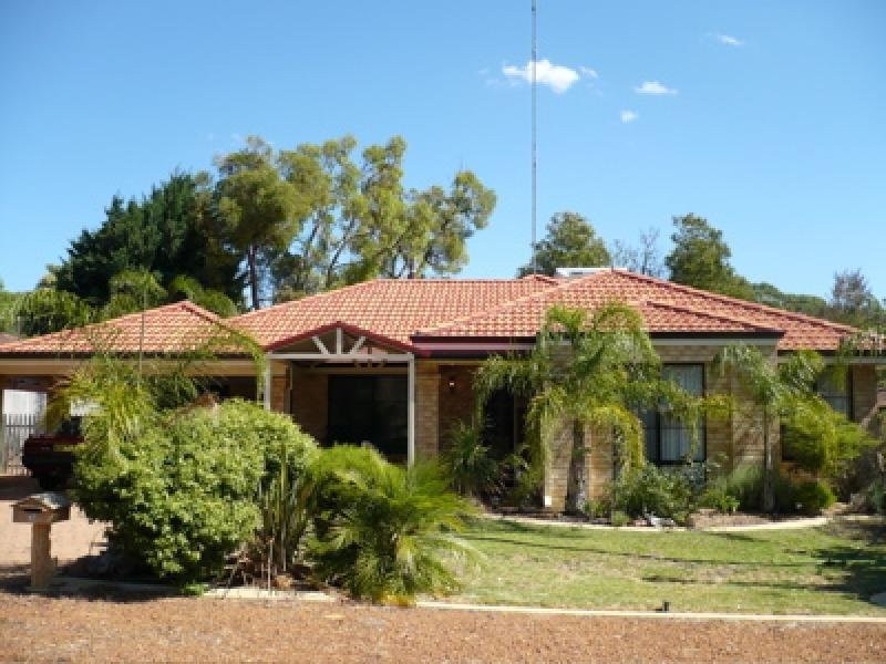 3 Eastcott PLACE, Waroona WA 6215