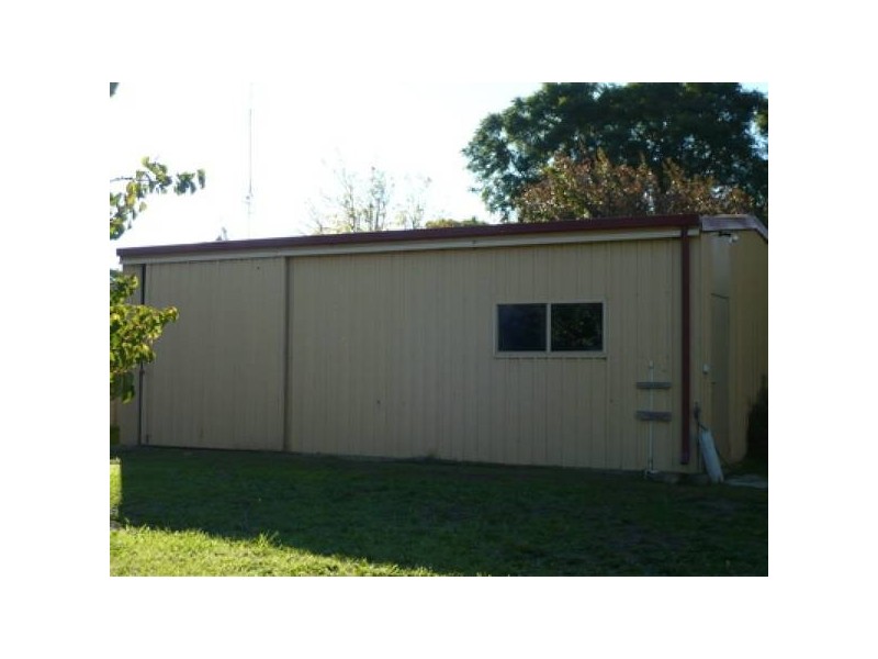 12 Mclarty Street, Waroona WA 6215