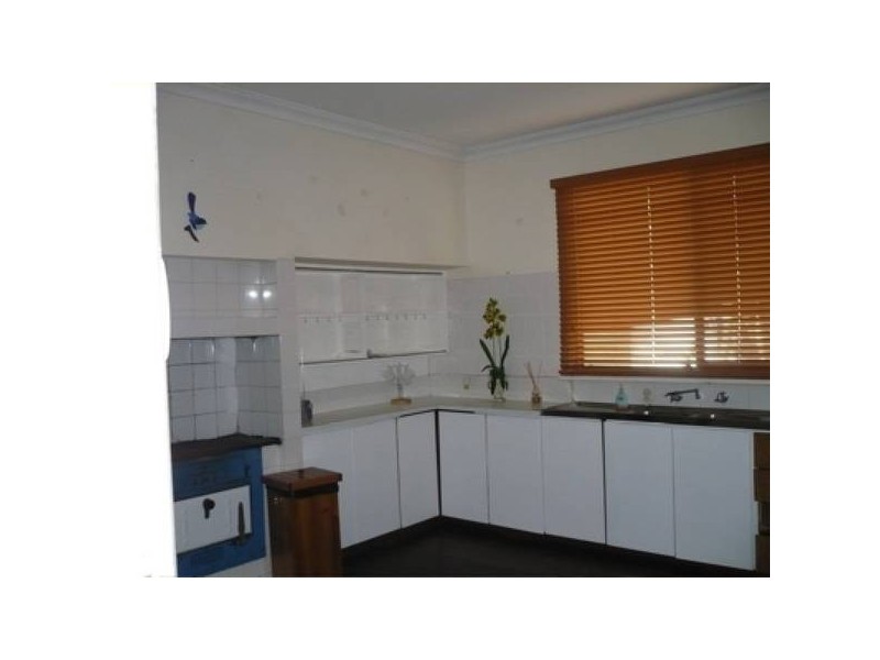 12 Mclarty Street, Waroona WA 6215