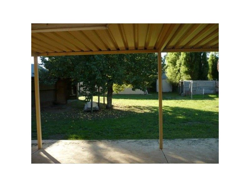 12 Mclarty Street, Waroona WA 6215