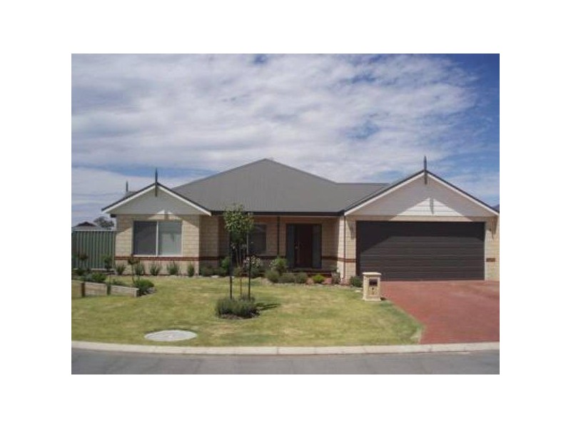 4 Woodstock Turn, Ravenswood WA 6208