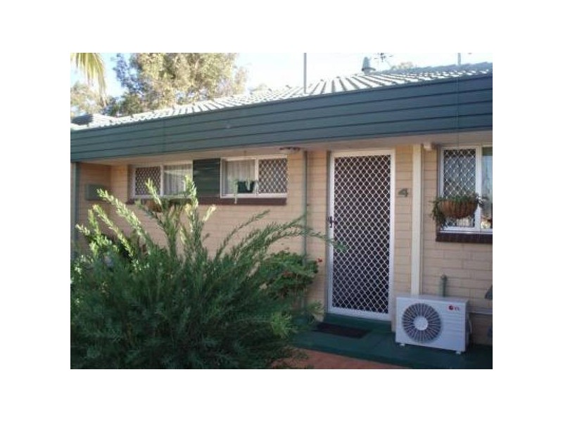 4/2 ULDINA PLACE, Pinjarra WA 6208