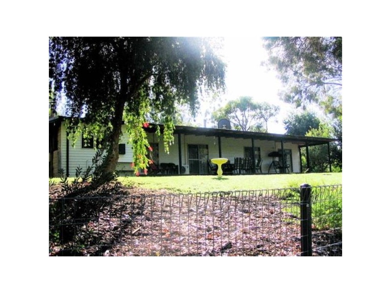 223 HOLYOAKE ROAD, Dwellingup WA 6213