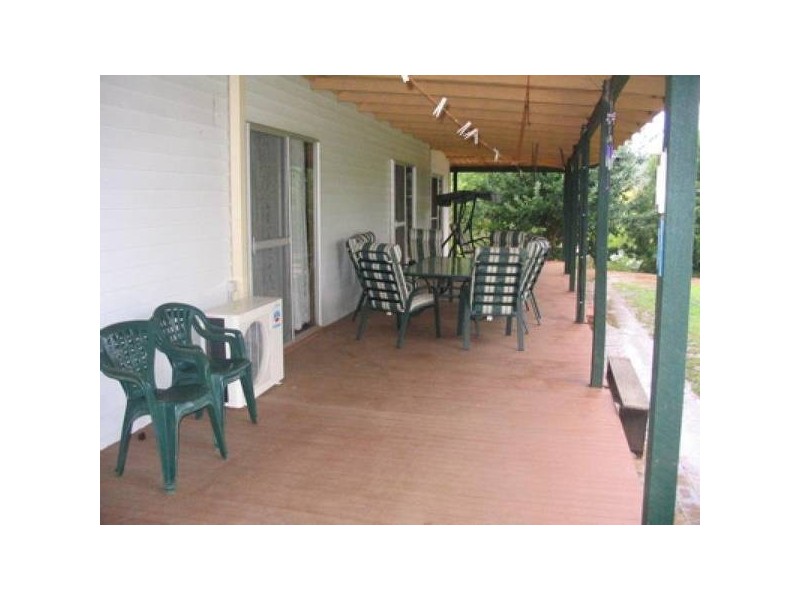 223 HOLYOAKE ROAD, Dwellingup WA 6213