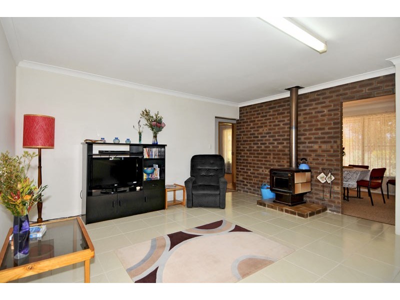 2 LYONS, Waroona WA 6215