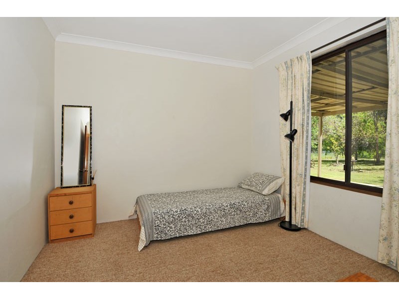 2 LYONS, Waroona WA 6215