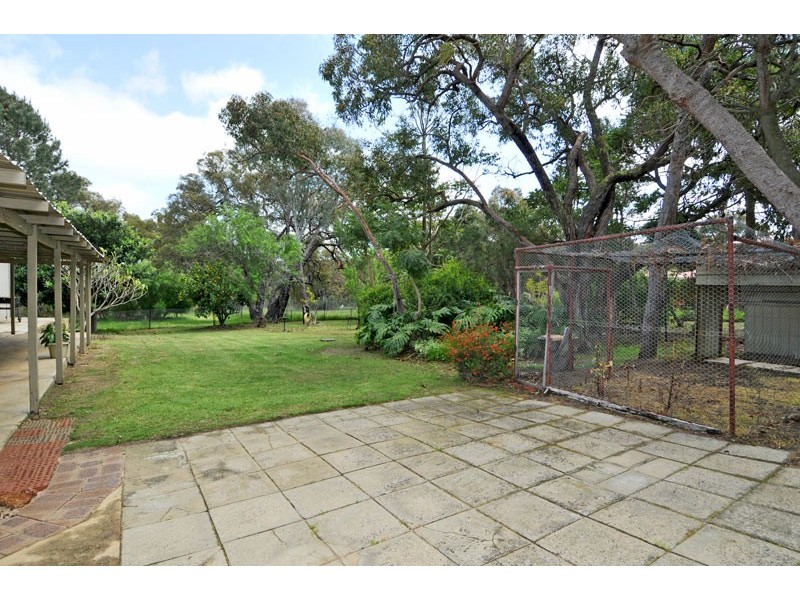 2 LYONS, Waroona WA 6215