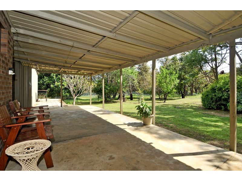 2 LYONS, Waroona WA 6215