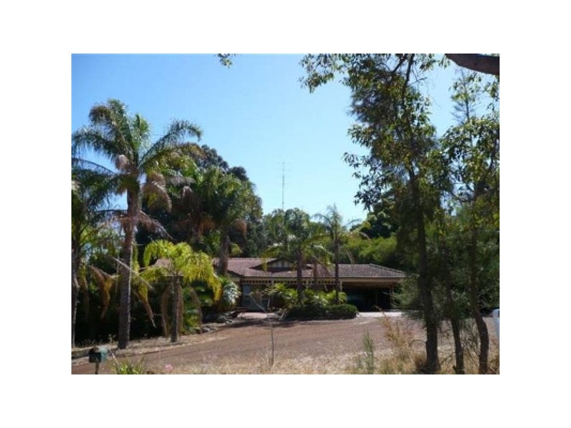 138 CLIFTON STREET, Yarloop WA 6218