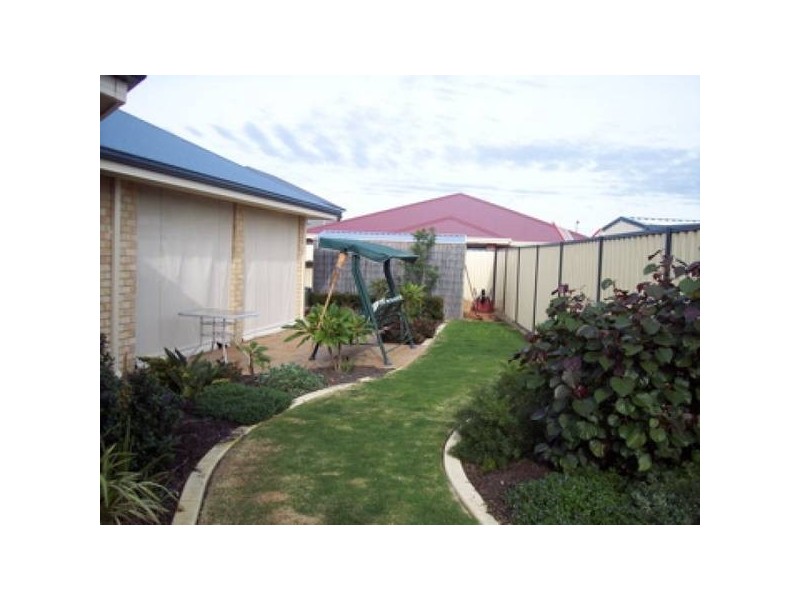 24 SUNSET CIRCLE, Pinjarra WA 6208