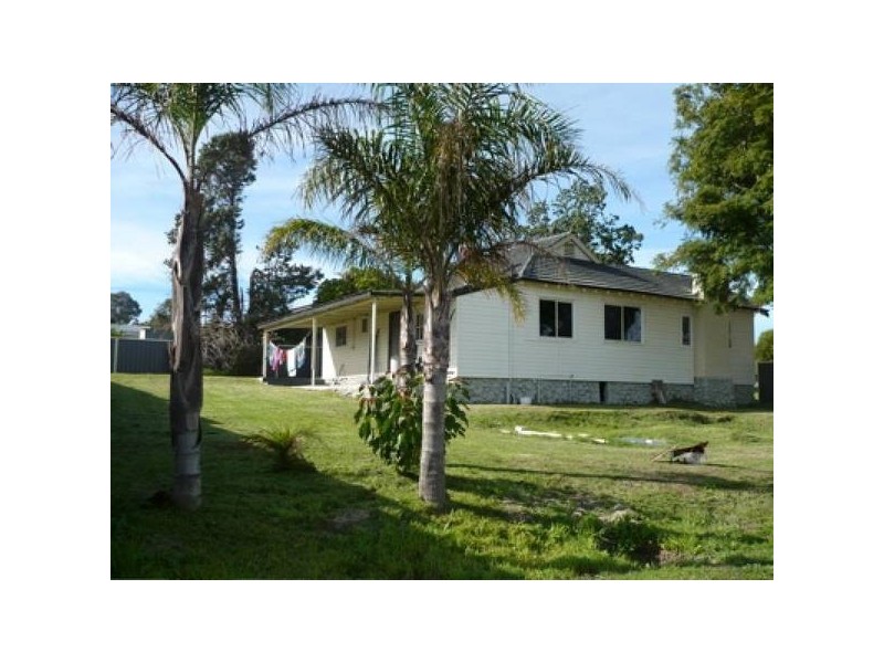 4 WASS STREET, Waroona WA 6215