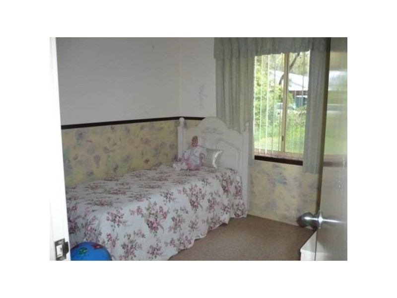 32 RUSSELL DRIVE, Waroona WA 6215