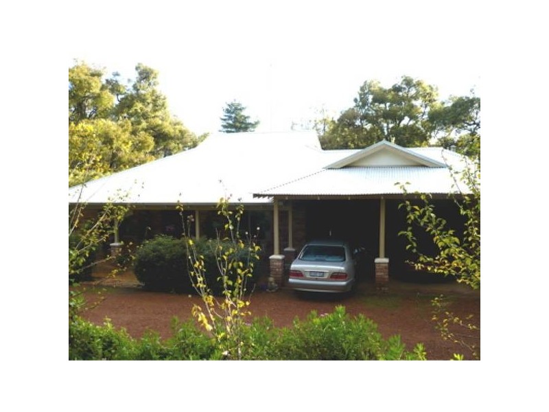 32 RUSSELL DRIVE, Waroona WA 6215