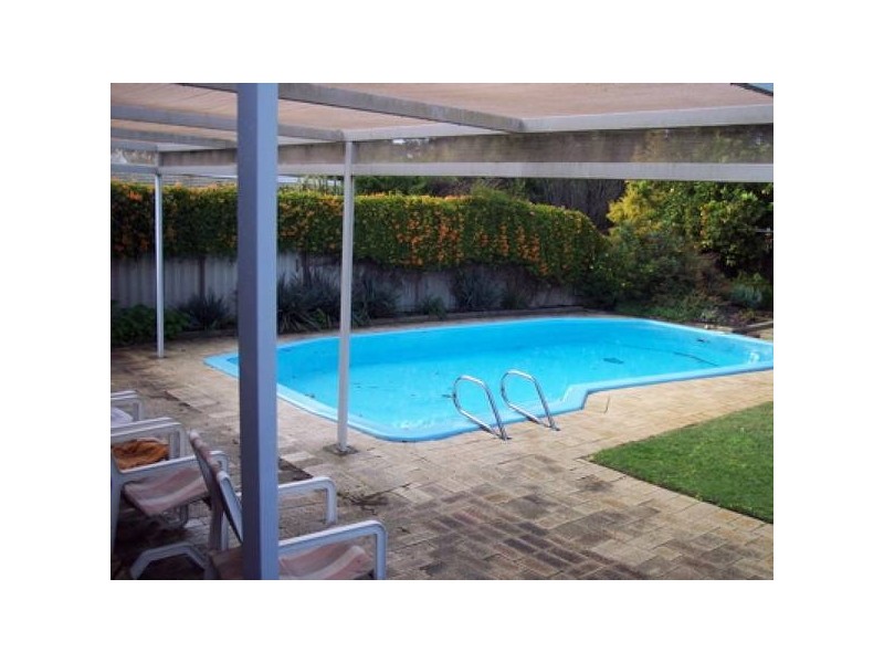 196 BANKSIA TERRACE, South Yunderup WA 6208