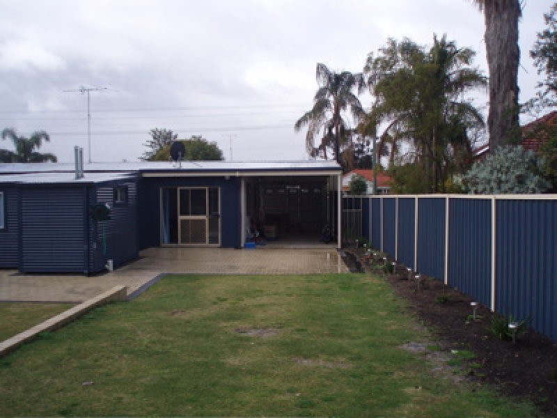 11 CONGDON AVENUE, Pinjarra WA 6208
