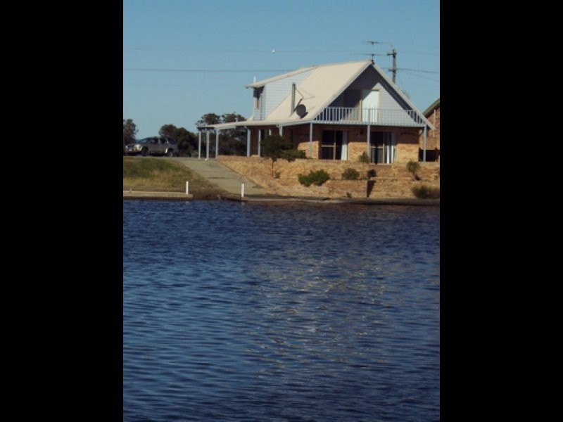 15 MOYUP PLACE, South Yunderup WA 6208