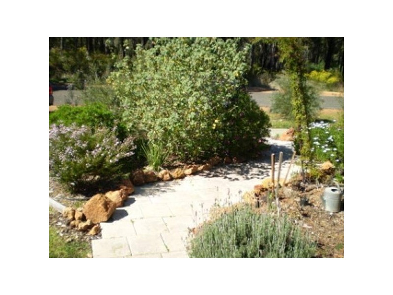 27 MARGINATA CRESCENT, Dwellingup WA 6213