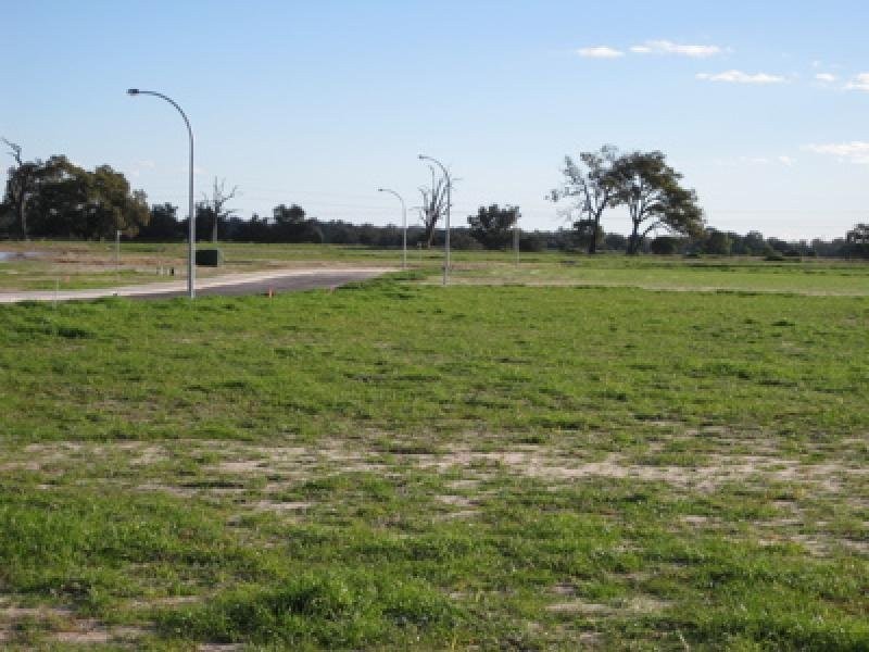 1 Wisteria, Pinjarra WA 6208