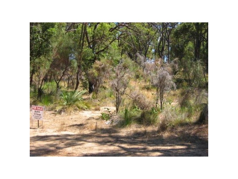 14 Lyons Road, Waroona WA 6215