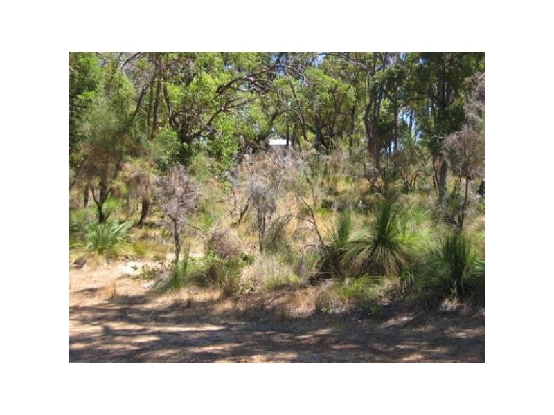 14 Lyons Road, Waroona WA 6215