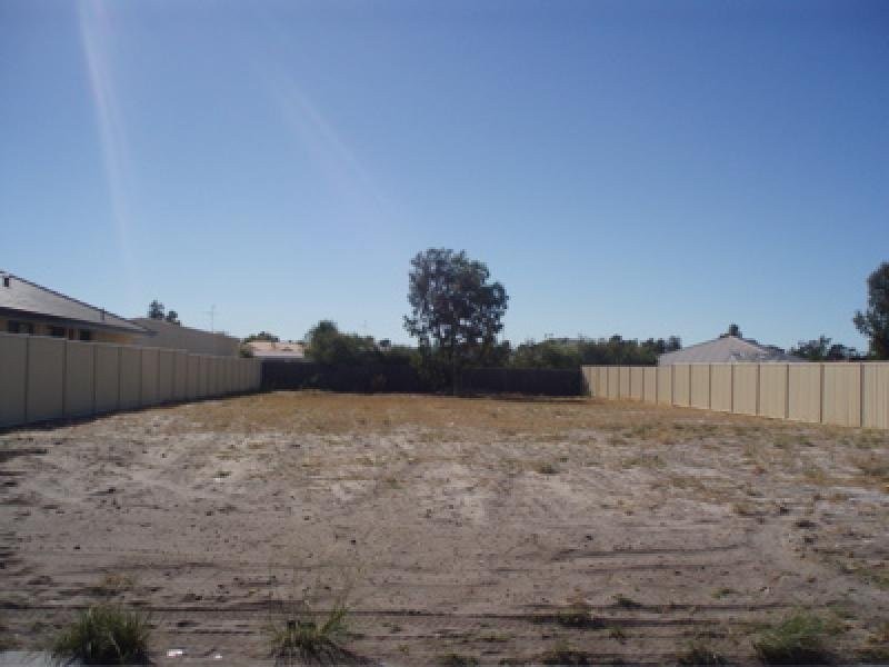 68 Midsummer Circle, Pinjarra WA 6208