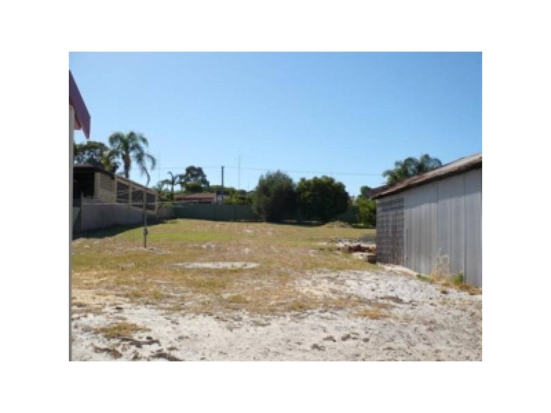30 South West Highway, Waroona WA 6215
