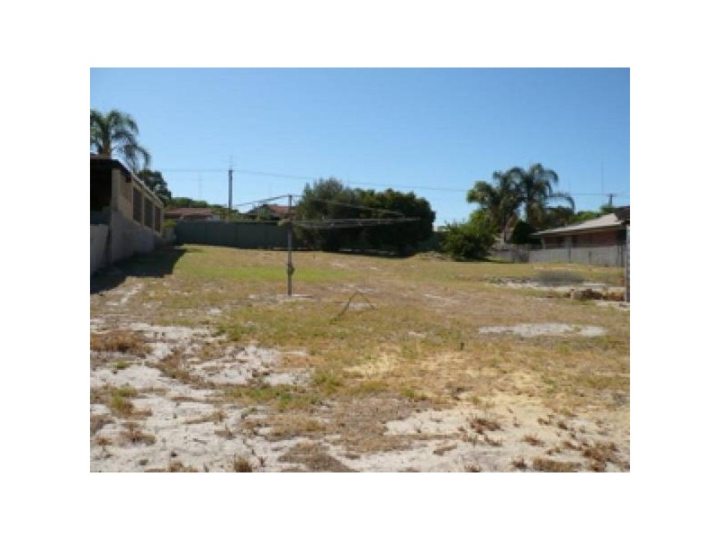 30 South West Highway, Waroona WA 6215