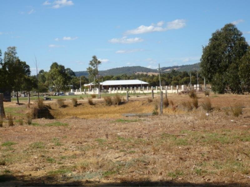 2 Sheridan Place, Waroona WA 6215