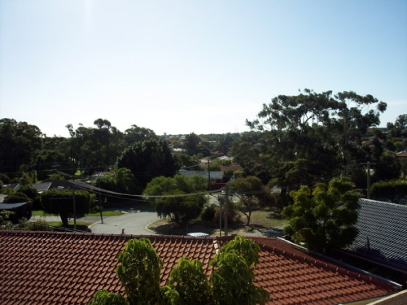 5 Hurley Way, Hillarys WA 6025