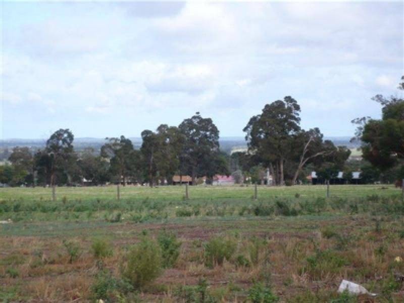 2 Brookside Grange, Waroona WA 6215