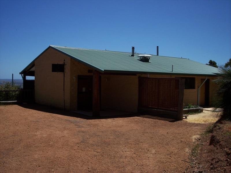 1 Hillawaters Road, Waroona WA 6215