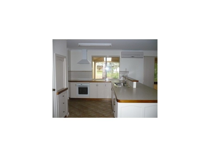 26 Russell Drive, Waroona WA 6215