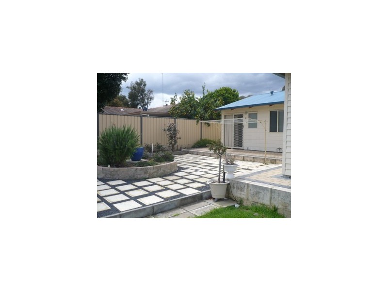 91 A Hill Street, Waroona WA 6215