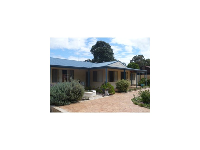 91 A Hill Street, Waroona WA 6215