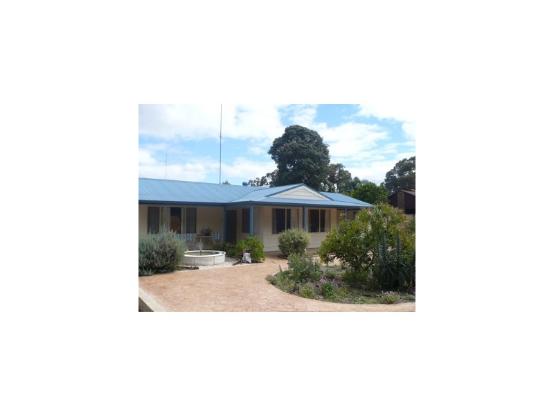 91 A Hill Street, Waroona WA 6215