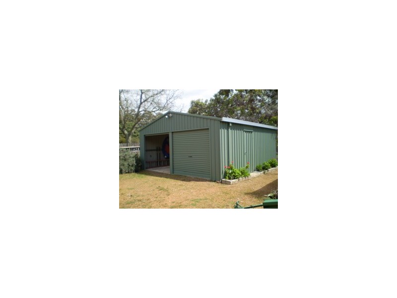 57 Marginata Cres, Dwellingup WA 6213