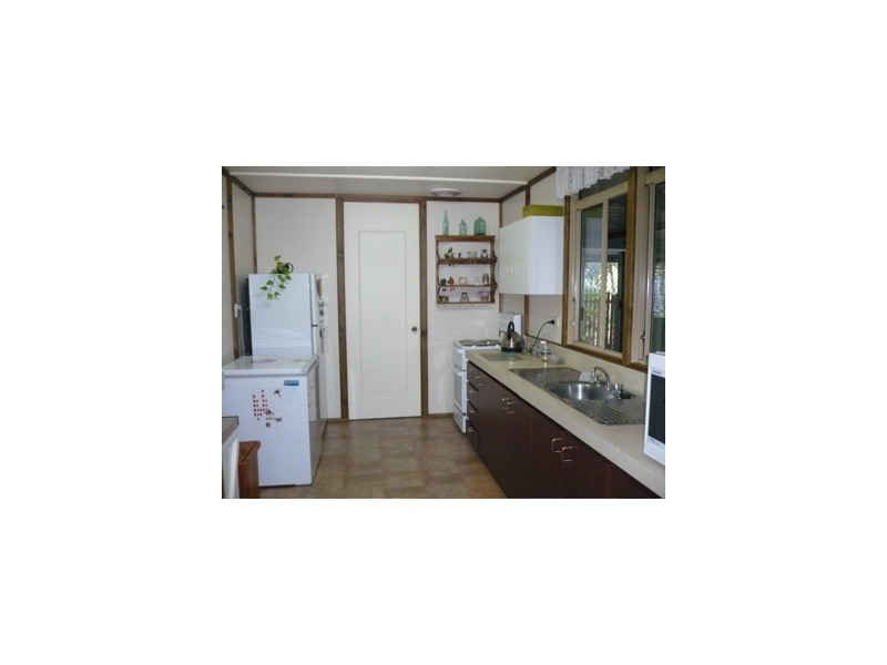 8 Knight Place, Waroona WA 6215