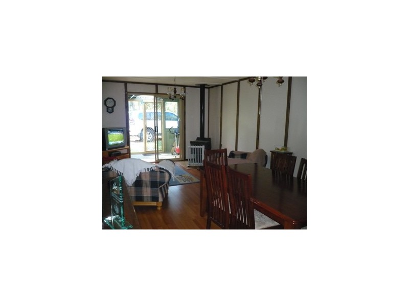 8 Knight Place, Waroona WA 6215