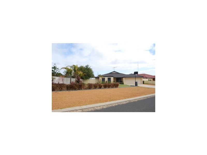 25 Elliott Street, Waroona WA 6215
