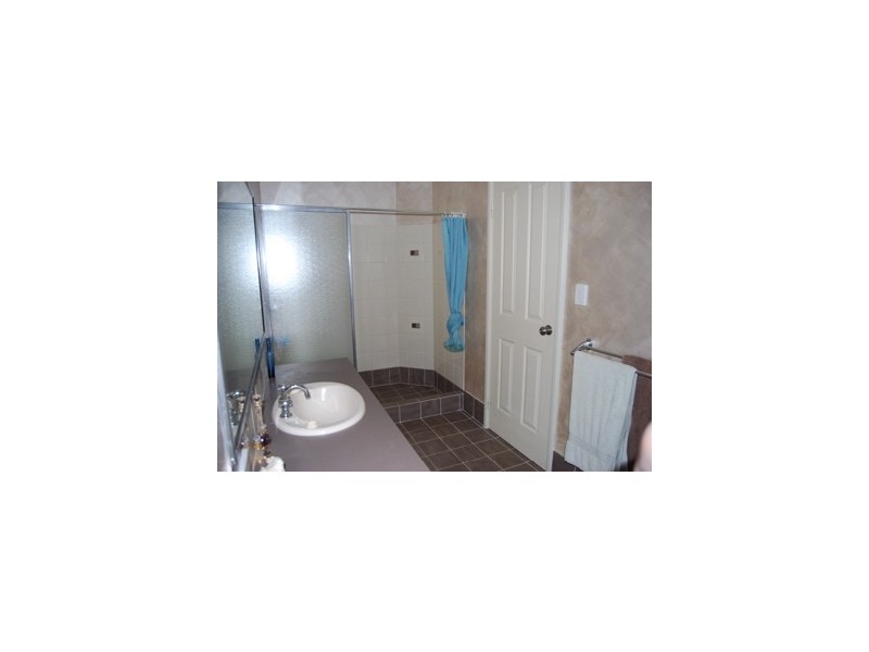 25 Elliott Street, Waroona WA 6215