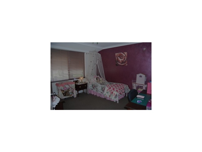 25 Elliott Street, Waroona WA 6215