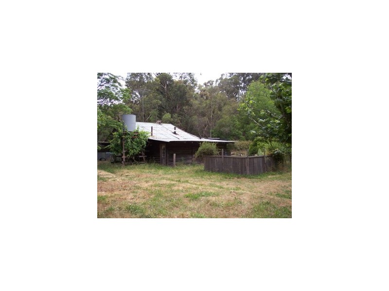 965 Batt Way, Dwellingup WA 6213