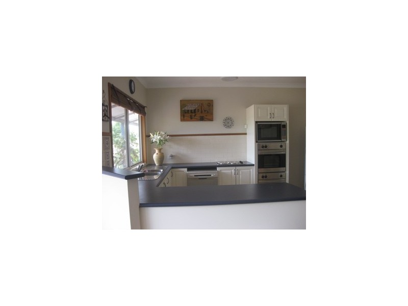 11 Murray Street, Pinjarra WA 6208