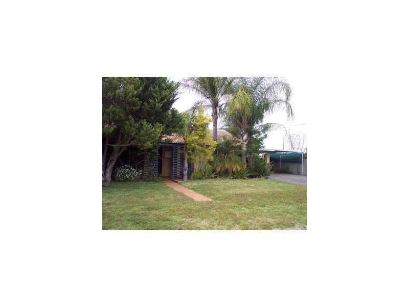 11 Grevillea Place, Pinjarra WA 6208