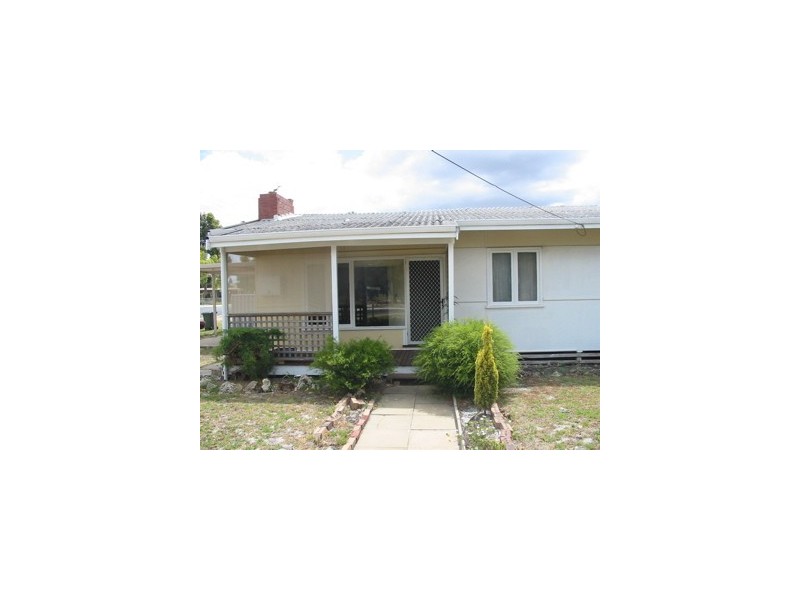 11 Dixon Street, Pinjarra WA 6208