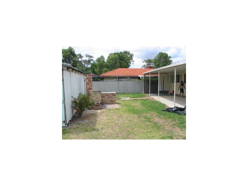 11 Dixon Street, Pinjarra WA 6208